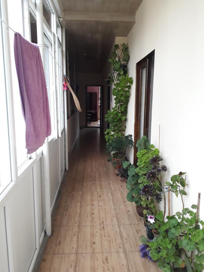 Guest House Nino Batumi Exterior foto